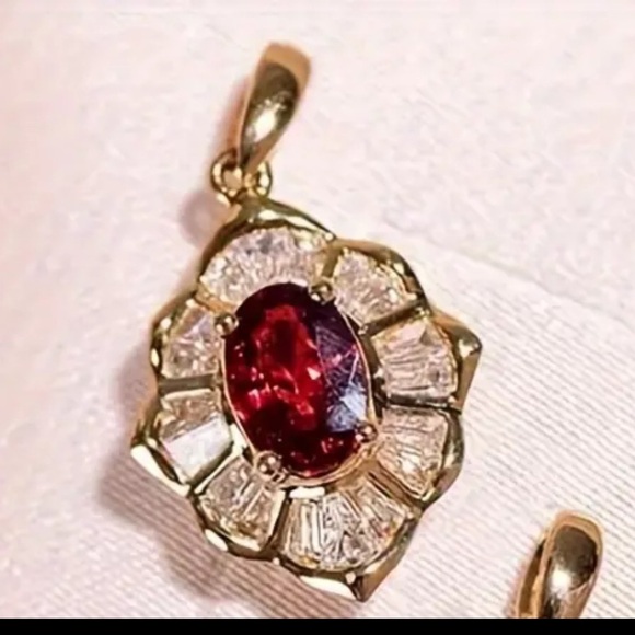 Elegant Gold and Red Jewelry Set Necklace and Earrings - Picture 9 of 12